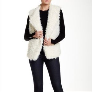 Melrose + Market Fuzzy Vest